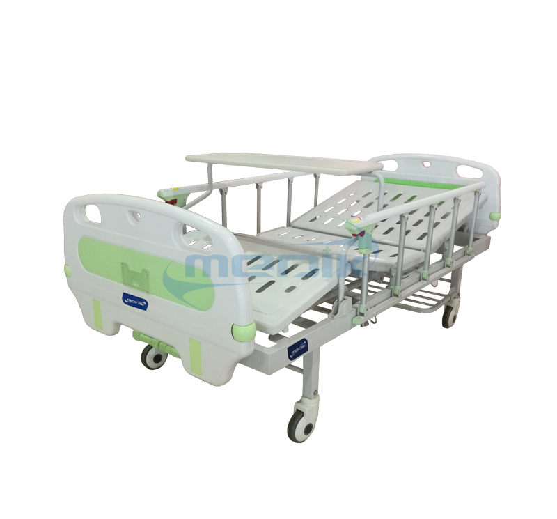 Two Crank Manual Hospital Bed With Bumper