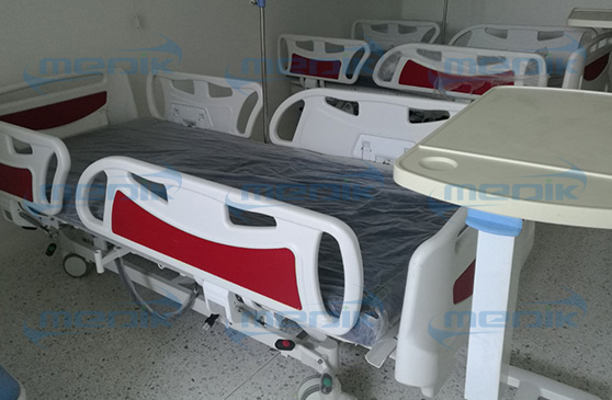 Dukes Memorial Hospital-Hospital Beds
